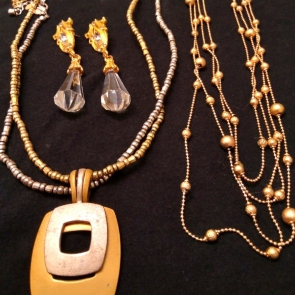 Premier Designs Jewelry lot